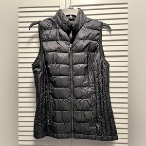 Heat Gear Light Puffer Vest Size M